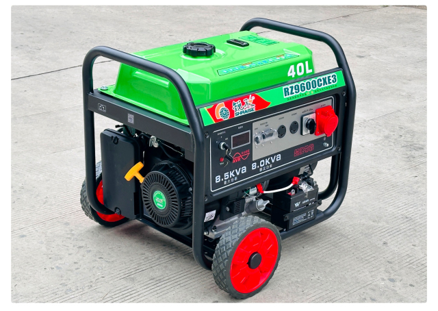 RZ9600CXE3   8.5KVA   Dual-voltage Equal-power Portable Gasoline Generator