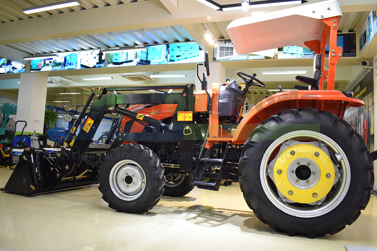 Japan Yanmar Technology Multi-functional Tractor with loader, Power: 40HP, 4x4 four-wheel drive, High configuration