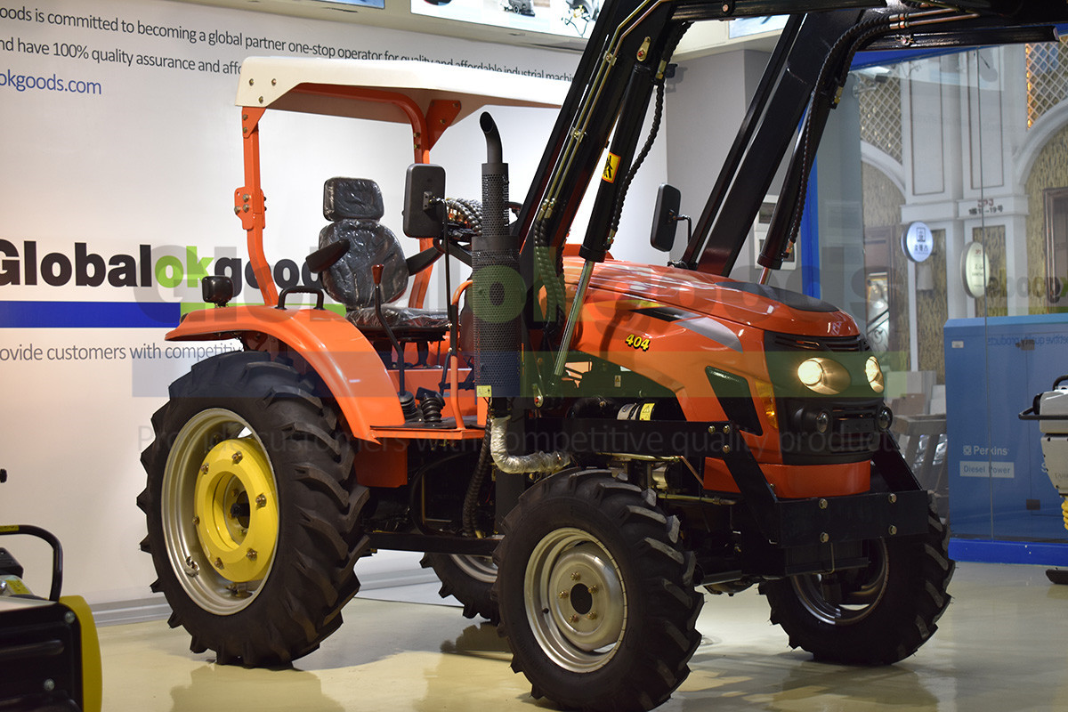Japan Yanmar Technology Multi-functional Tractor with loader, Power: 40HP, 4x4 four-wheel drive, High configuration