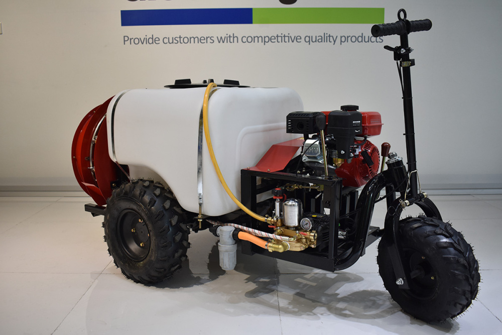 Professional and efficient insecticide sterilizer for killing germs,locusts and insects, suitable for orchards, agricultural planting, Gasoline engine