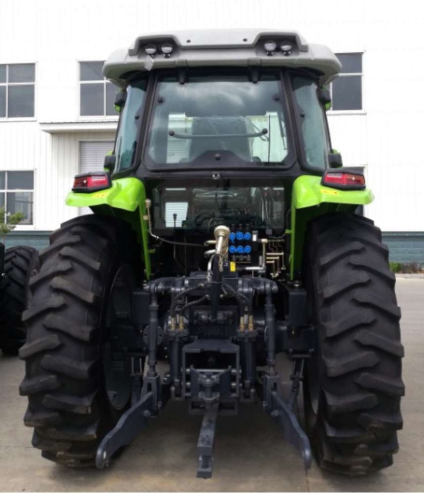 130HP 4x4(Four wheels driving) High configuration Luxury Diesel Tractor, A/C Cabinet with music, USB and radio