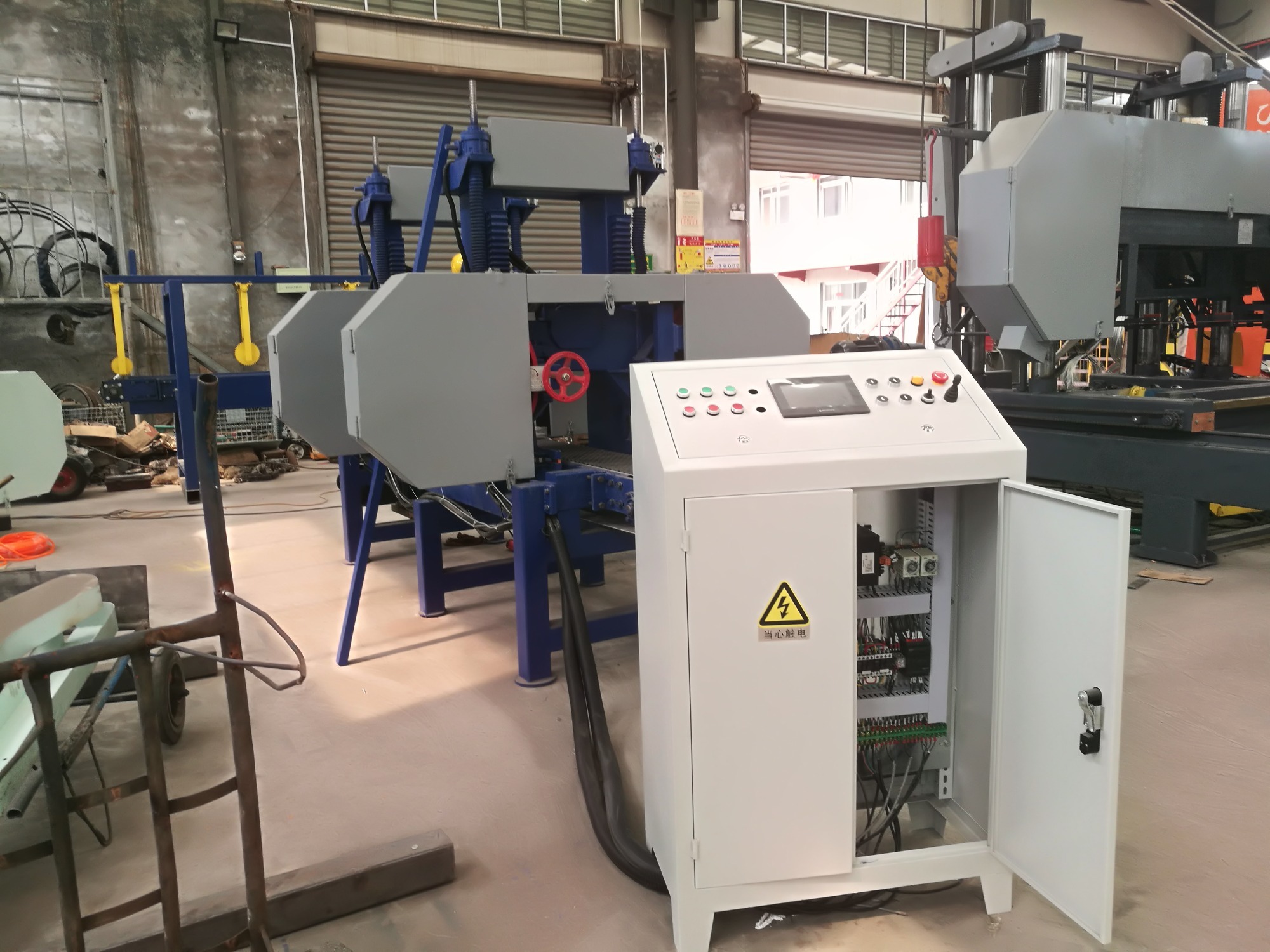 Horizontal Band Sawmill Square Wood Cutting Machine Multi Head Automatic Sawmill