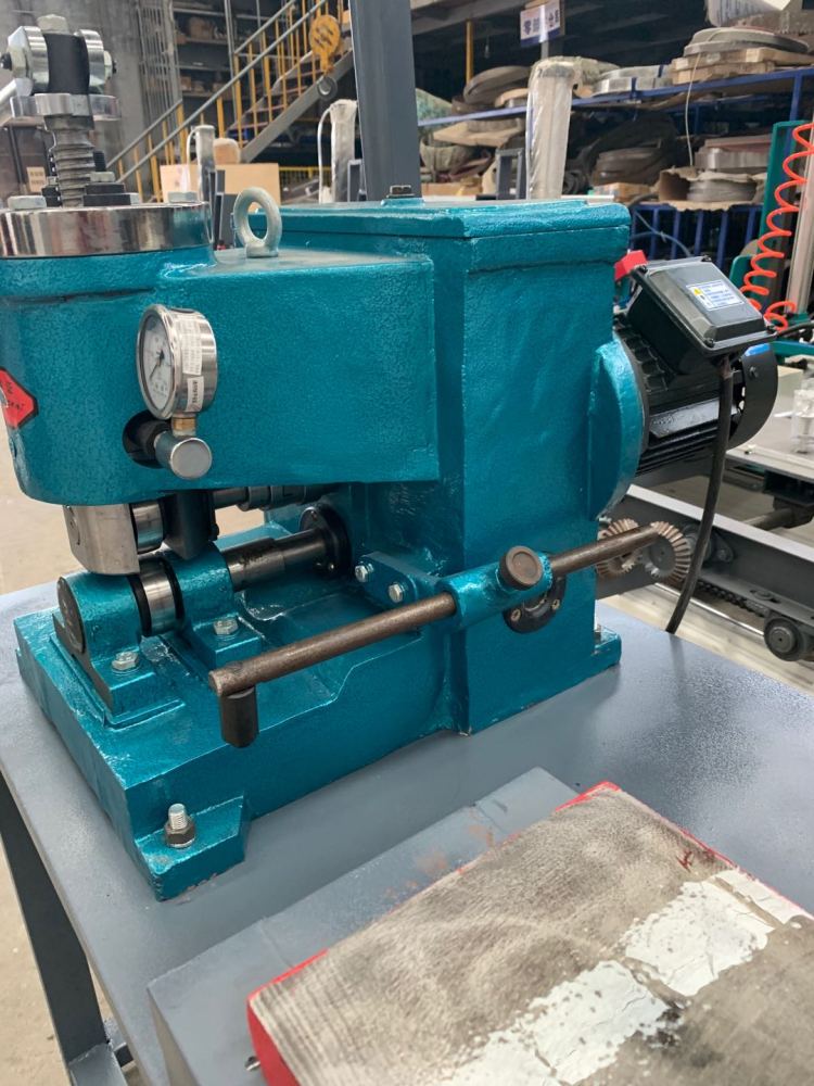 Sawmill-World MR 417 Band Saw Blade Roll Machine/Bandsaw Blade Roller For Sale