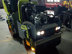 Ride on road roller ST2000