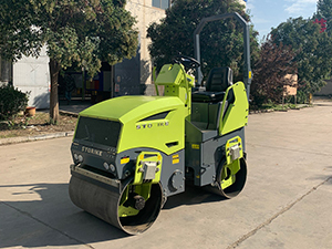 Ride on road roller ST1500
