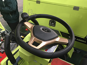 Ride on road roller ST1200