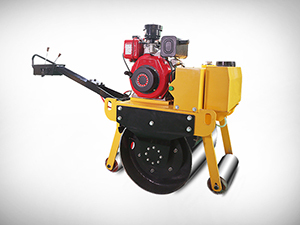 Ride on road roller SVH700