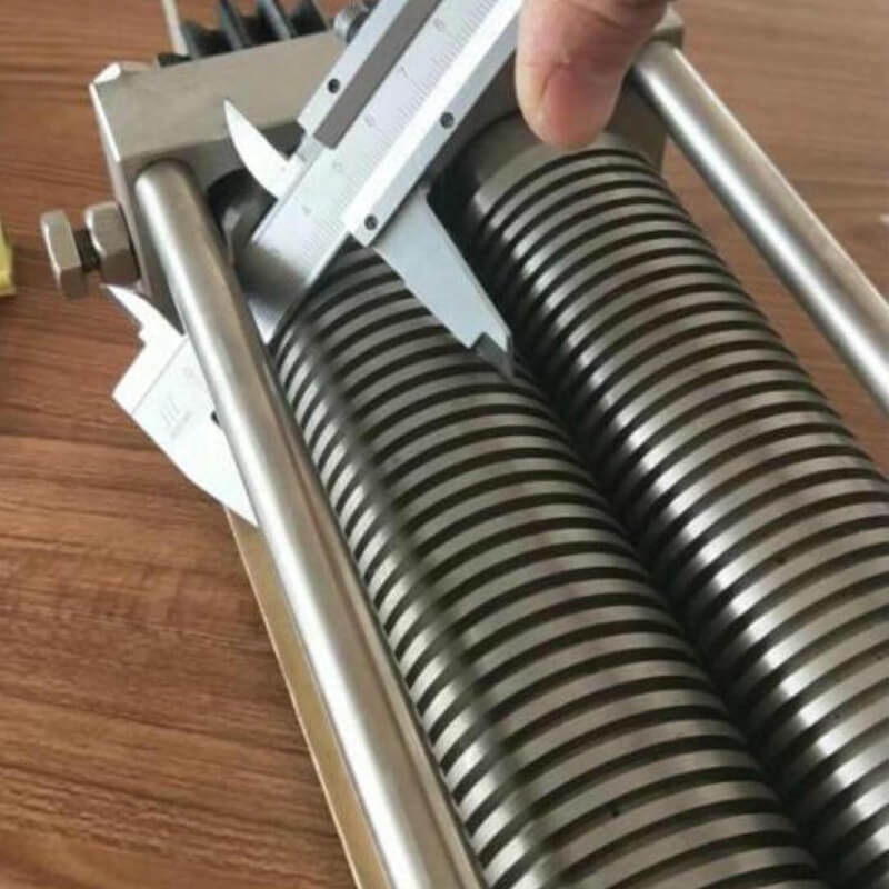 Automatic Cutting Noodle Making Machine / Stainless Steel Noodle Knife Noodle Machine Cutter