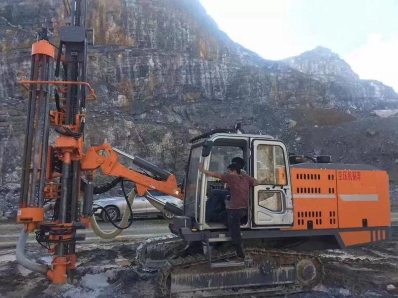 HW453A  all terrain heavy duty crawler compressor combined drilling machine