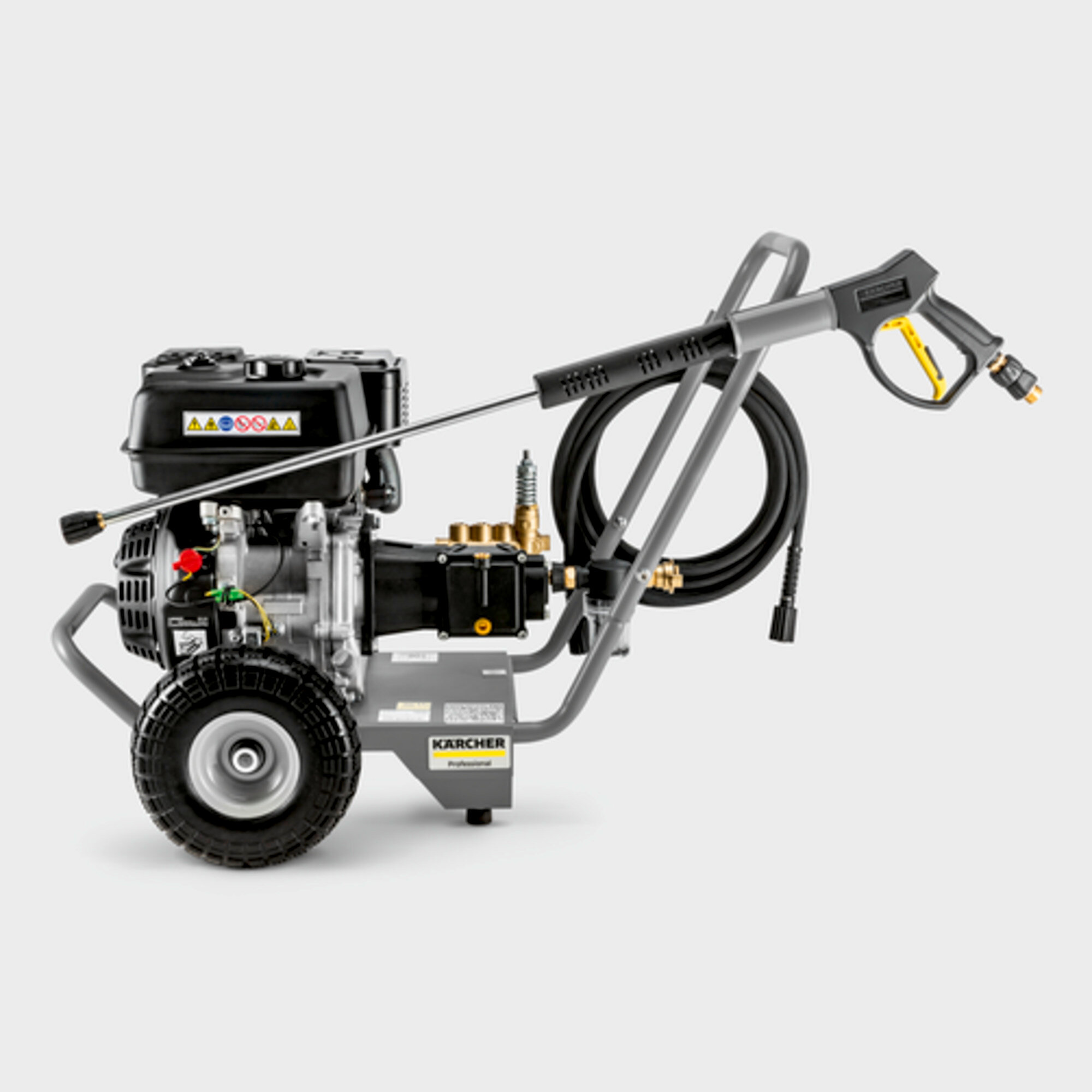KÄRCHER High-pressure washer HD 6/15 G Classic Compact and mobile HD 6/15 G Classic cold water high-pressure cleaner with petrol engine and robust crankshaft pump. Ideally suited for municipalities, construction and handicraft.