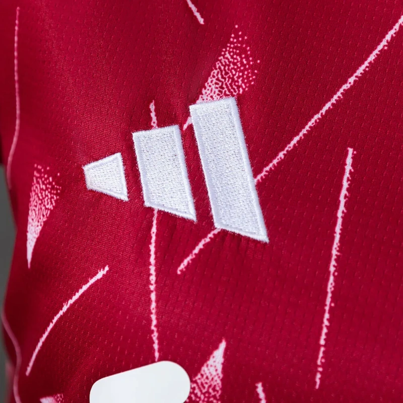 Liverpool 26/27 Home Womens Crop Jersey