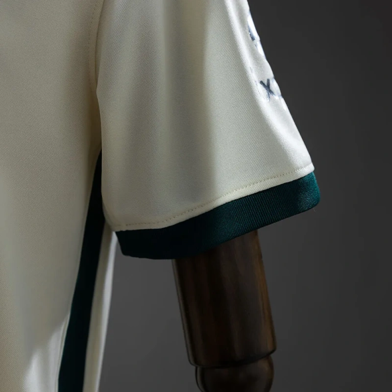 Liverpool 21/22 Away Retro Jersey