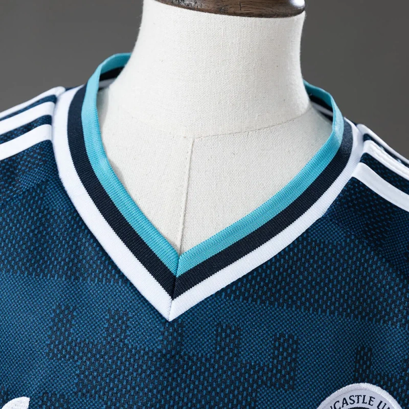 Newcastle United 26/27 Away Kids kit