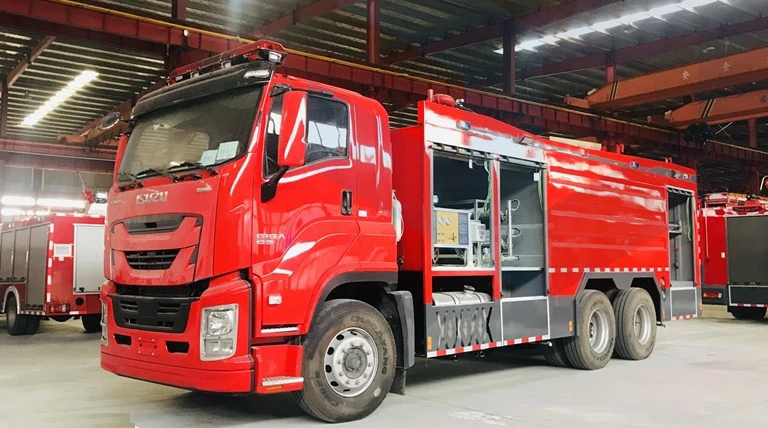 6x4 ISUZU GIGA Water Foam Dry Powder Fire Truck
