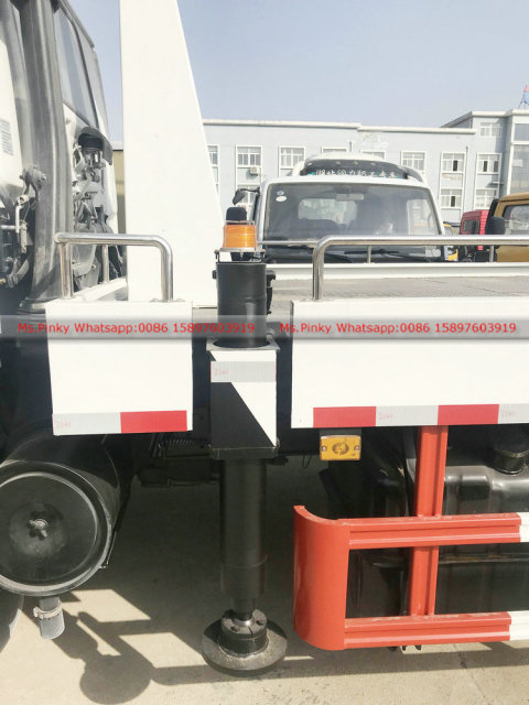 ISUZU FTR Manlift Truck 22m Folded Booms