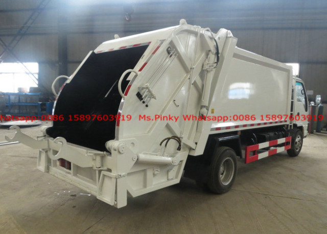 Small Light ISUZU Compactor Garbage Truck 6000Liters