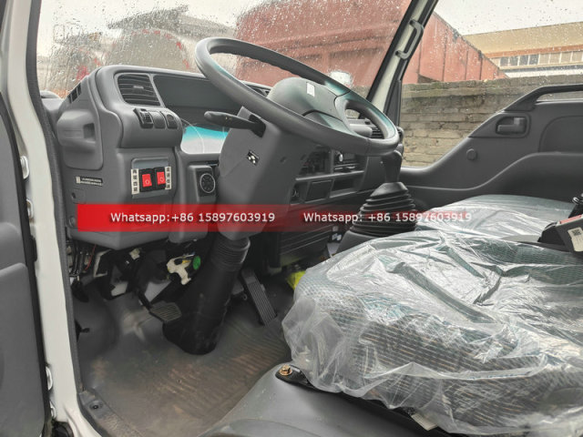 Customized All Wheel Drive 4WD 4x4 Small ISUZU Double Cabin Cargo Truck