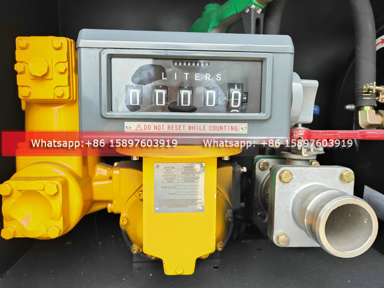 4x2 ISUZU KV100 Fuel Oil Tanker Truck 5000Liters With Digital Flow Meter