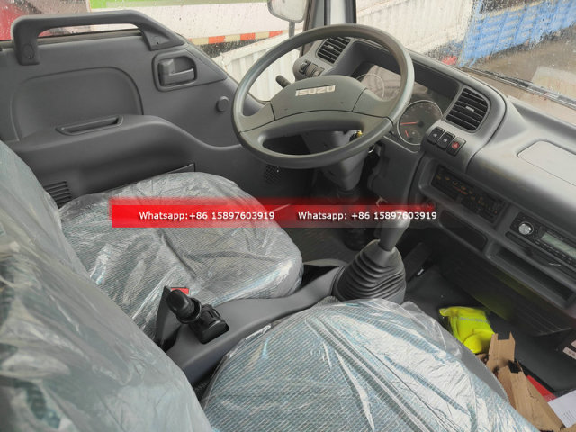 Small Light ISUZU ELF Cargo Flatbed Truck 3 Tons 4Tons