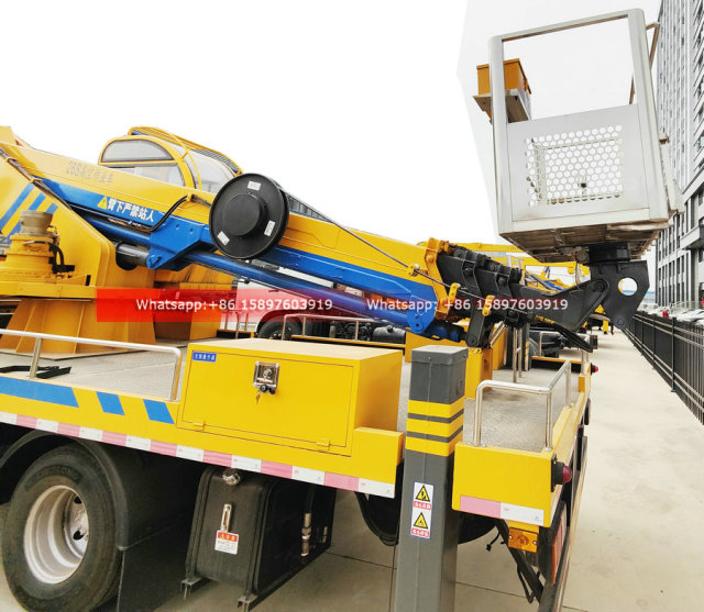 ISUZU KV100 Telescopic Boom Lift Truck 26 meters