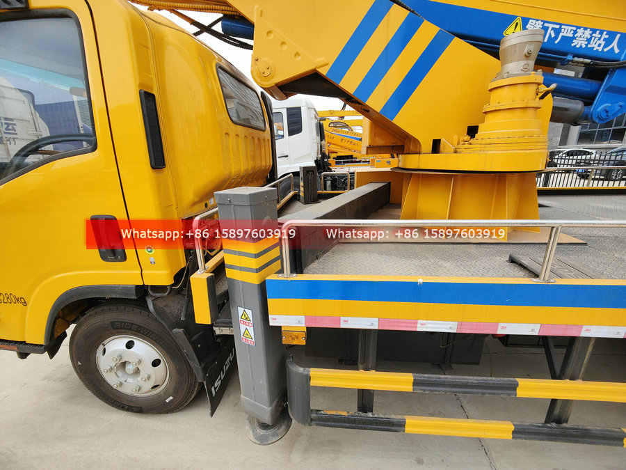 ISUZU KV100 Telescopic Boom Lift Truck 26 meters