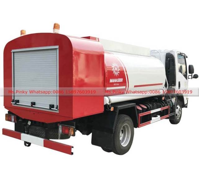 Small ISUZU KV100 Mobile Refueling Truck With Refueling Dispenser