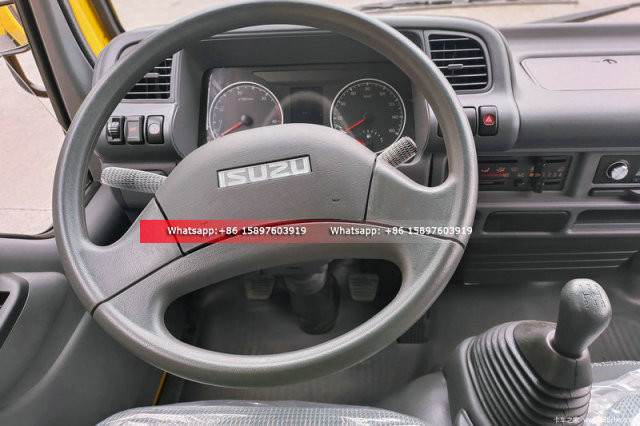 Brand New Small Light ISUZU ELF 100P 4KB 2.5L Double Cabin Flatbed Cargo Truck