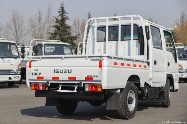 Mini ISUZU ELF100P Double Cabin 4x2 drive in short base Cargo Truck