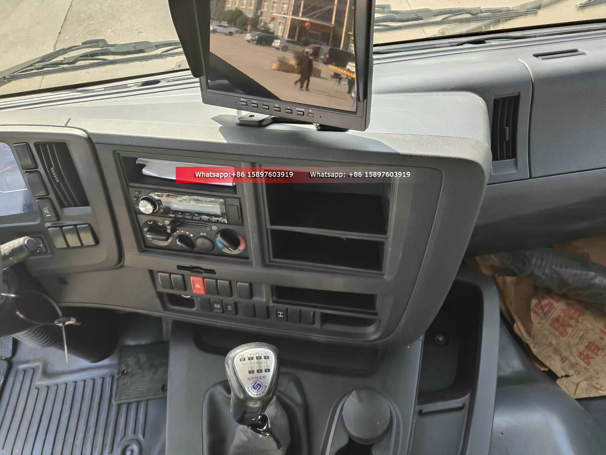 Heavy Duty 8x4 ISUZU GIGA 40T 360 Degree Wrecker Truck