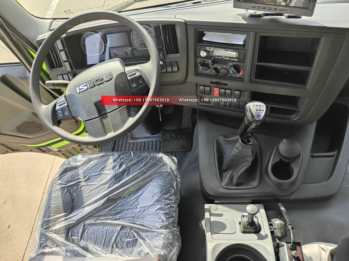 Heavy Duty 8x4 ISUZU GIGA 40T 360 Degree Wrecker Truck