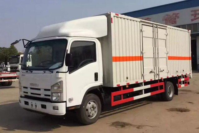 8Tons ISUZU 700P Van Body Truck 190HP