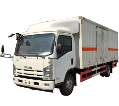 8Tons ISUZU 700P Van Body Truck 190HP