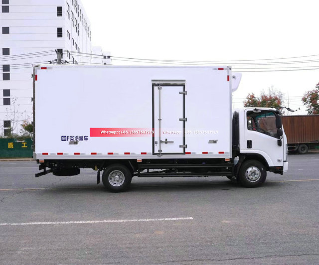 5Tons ISUZU KV600 132HP Truck With Cooling Room