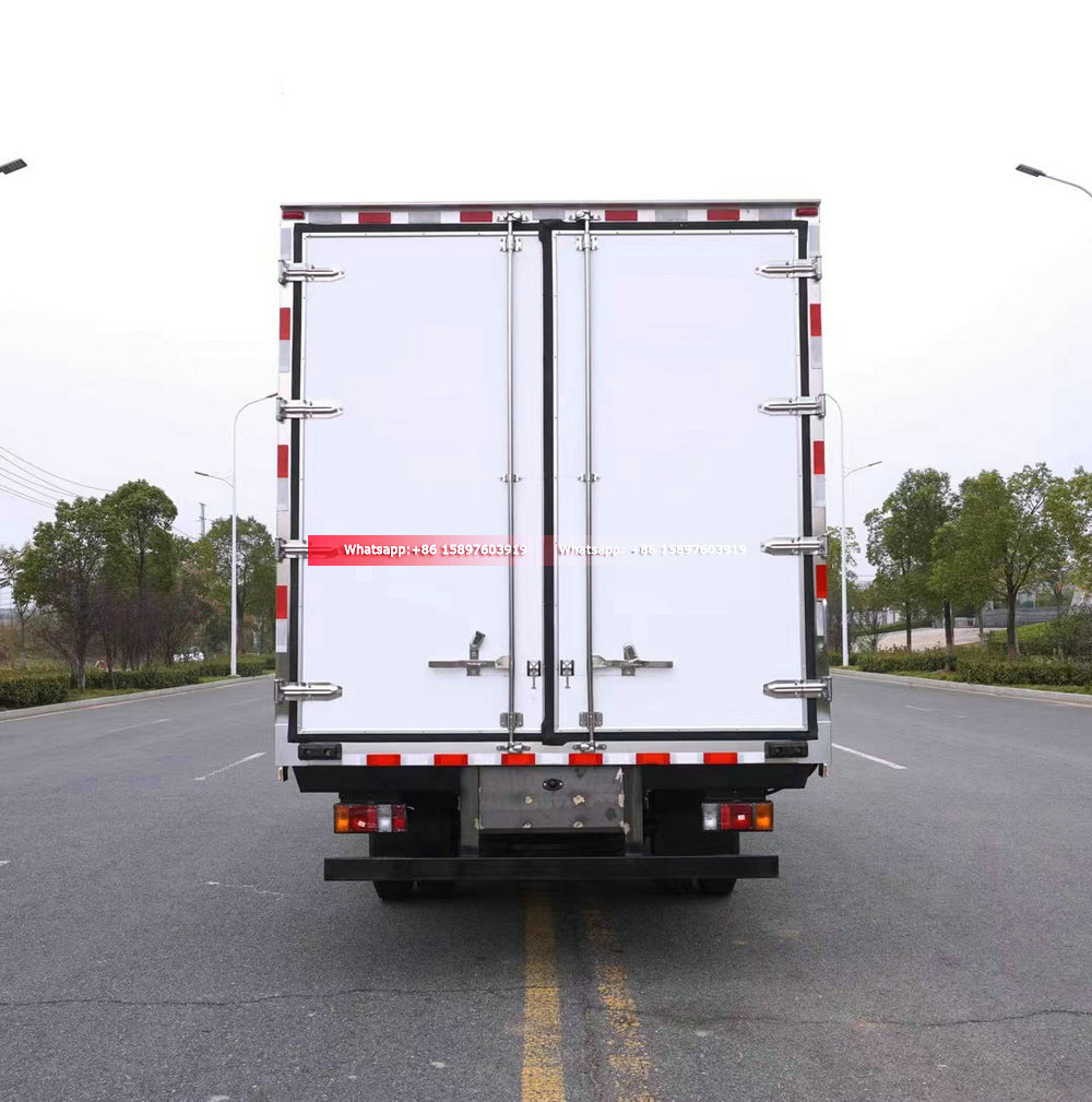 5Tons ISUZU KV600 132HP Truck With Cooling Room