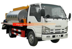 Small ISUZU 3000L Bitument Spreayer Truck