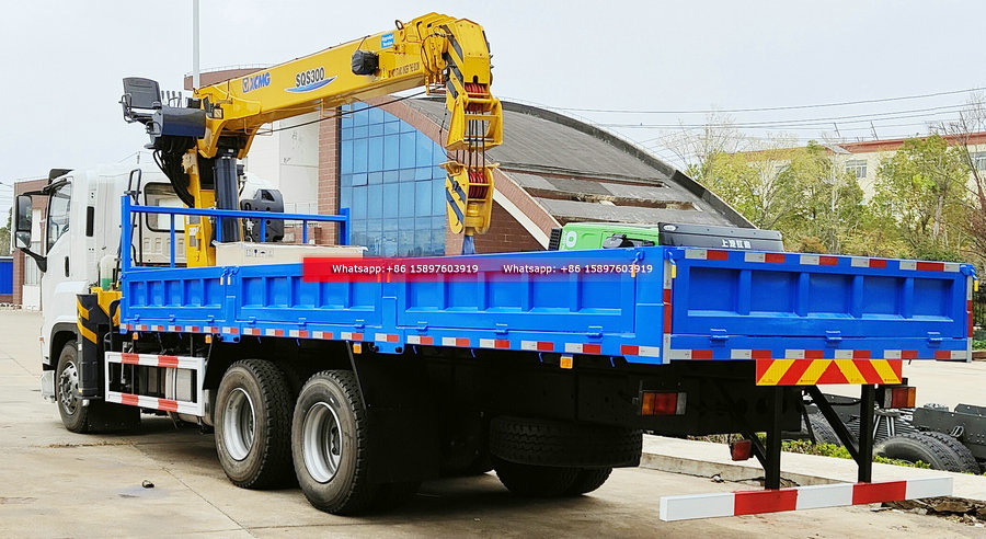 10Wheels ISUZU GIGA Truck Mounted With 12 Tons Crane XCMG SQS300