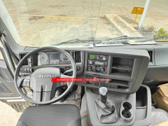 10Wheels ISUZU GIGA Truck Mounted With 12 Tons Crane XCMG SQS300