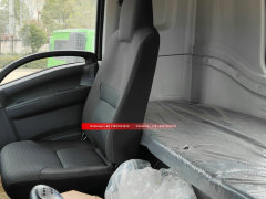 10Wheels ISUZU GIGA Truck Mounted With 12 Tons Crane XCMG SQS300