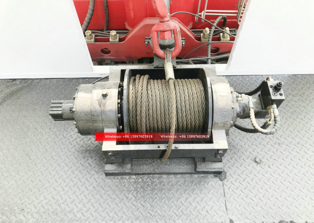 6x4 ISUZU GIGA Flatbed Truck Mounted With Crane and Rear Ladder