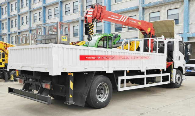 4x2 ISUZU GIGA 4X Cargo Lorry Truck With Sany Palfinger Crane SPS16000 Crane 7 Tons Loading capacity