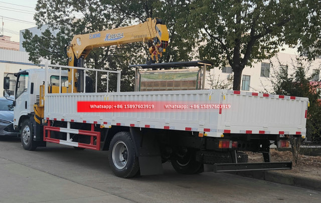 190HP ISUZU Truck Mounted With Crane 5Tons XCMG SQS125-4