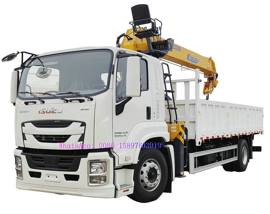 6 Wheels 205HP ISUZU FTR GIGA Truck Mounted With Crane XCMG SQS200-4 8Tons Telescopic Boom With Hanging Operating Basket