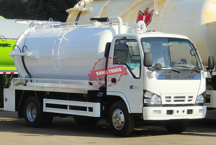 ISUZU NKR 4KB Vacuum Sewage Suction Truck 4000Liters Dirty Water Toilet Sewer Truck
