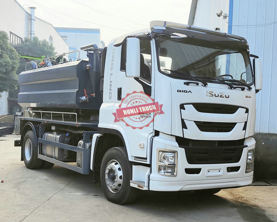 Brand New 6Wheels ISUZU GIGA FTR Combine Vacuum Jetting Truck 12000Liters High Pressure Cleaning and Vacuum Sewage Suction Truck