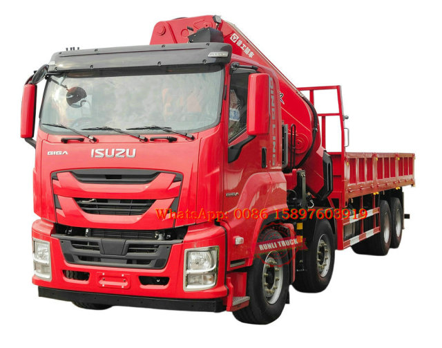 12Wheels Heavy Duty ISUZU GIGA VC66 Flatbed Cargo Truck Mounted With Crane 38Tons SQZ760 XCMG Folding Boom Crane