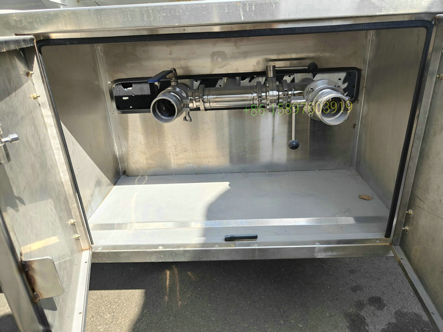 ISUZU 700P Stainless Steel Water Truck 6-10CBM Potable Water Tanker