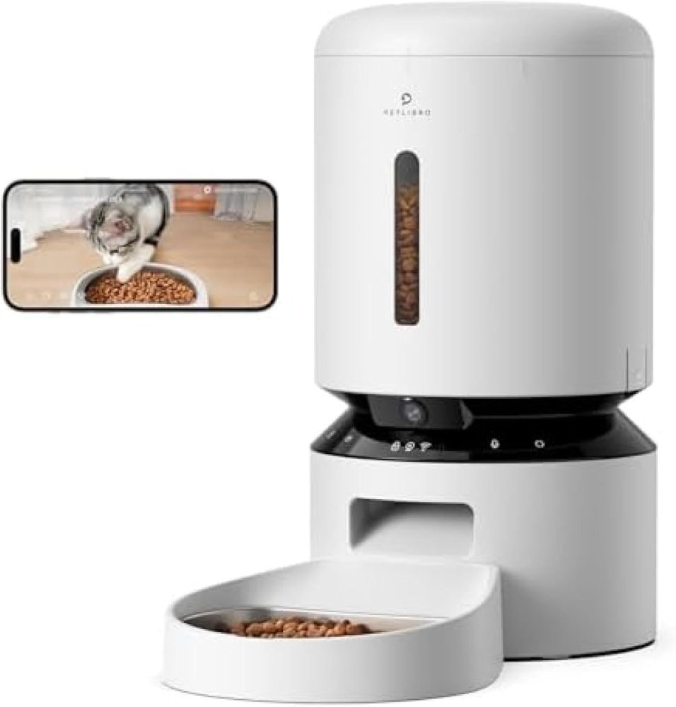 Smart pet feeder with 1080p HD camera features night vision and 5G WiFi connectivity. Includes two-way audio, motion/sound alerts, plus low-food and blockage detection. Designed for cats and dogs with