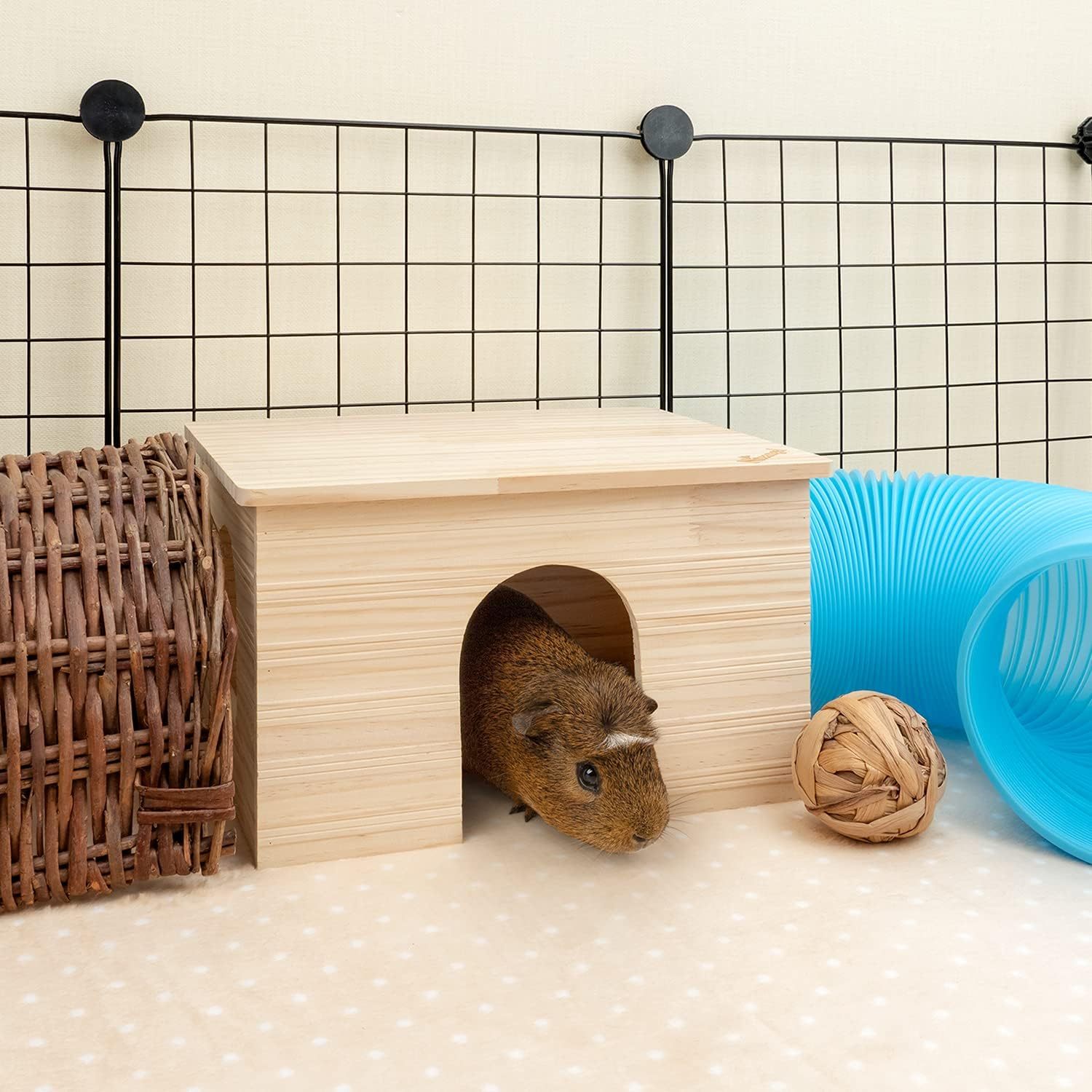 Niteangel Wood House with Window, Chinchilla and Guinea Pigs Hut Hideout