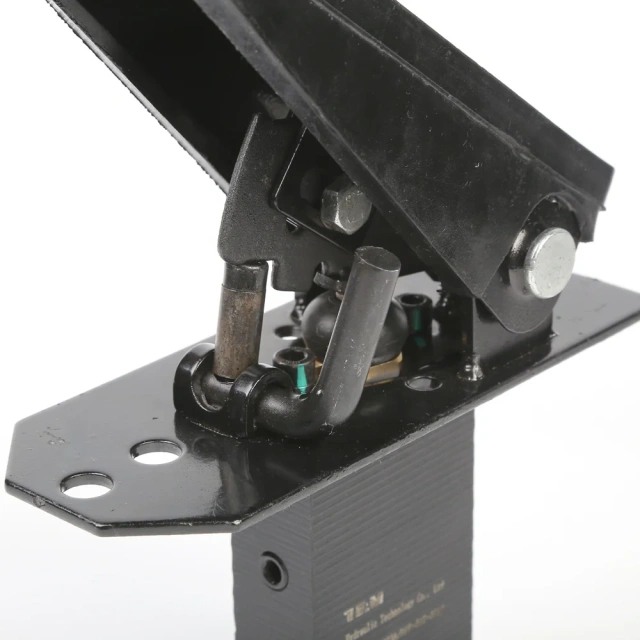 Backward Single Way Hydraulic Foot Pedal Valve for Breaker,Pangolin Parts