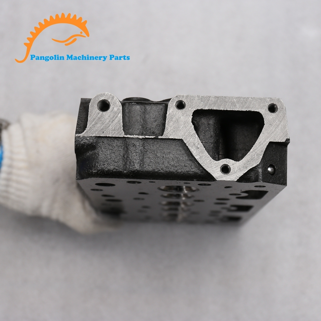Tractors Engine Part 16689-03049  D722 Cylinder Head for Kubota,Pangolin Parts